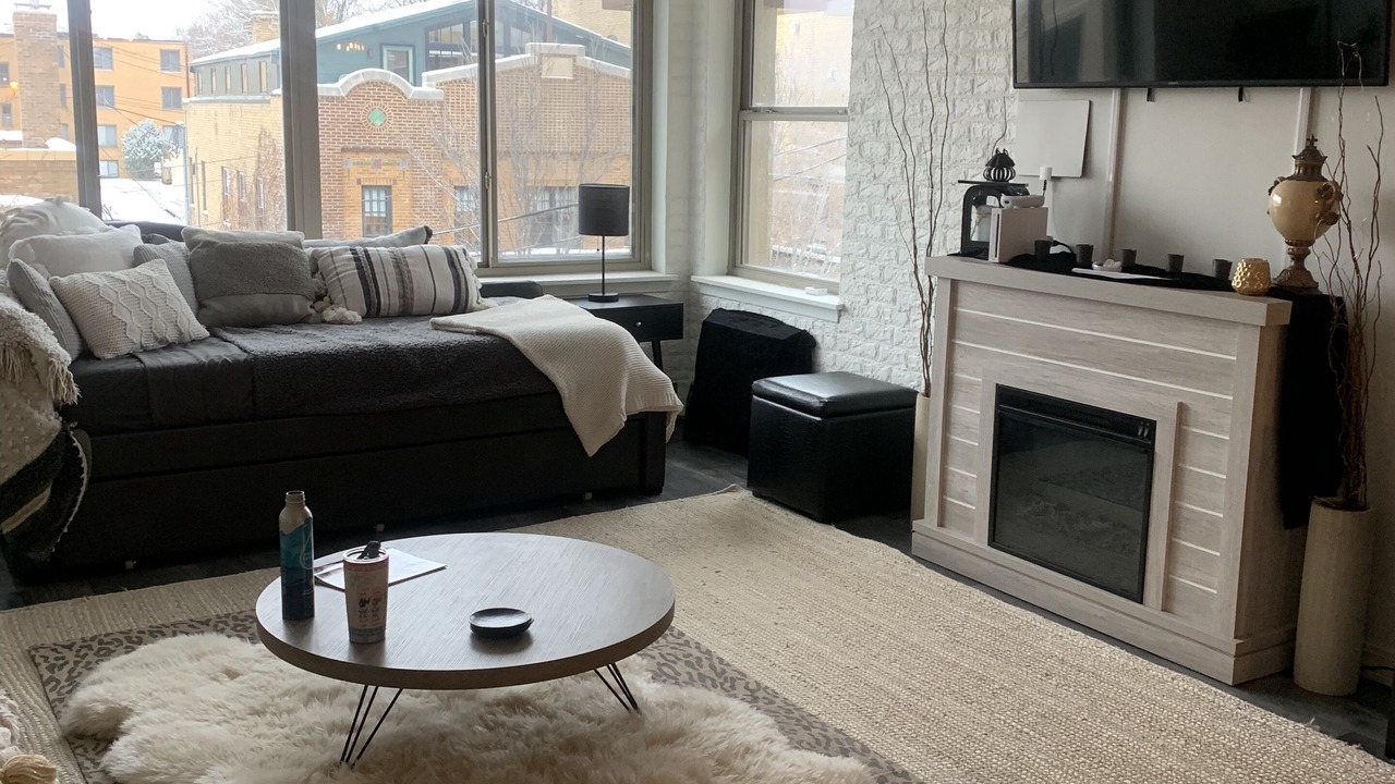 Photo of Livingroom in Linden Hills