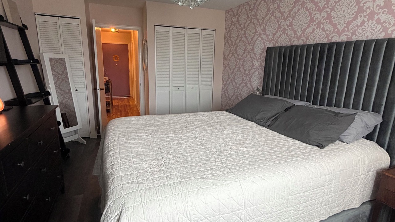 Photo of Bedroom in Linden Hills