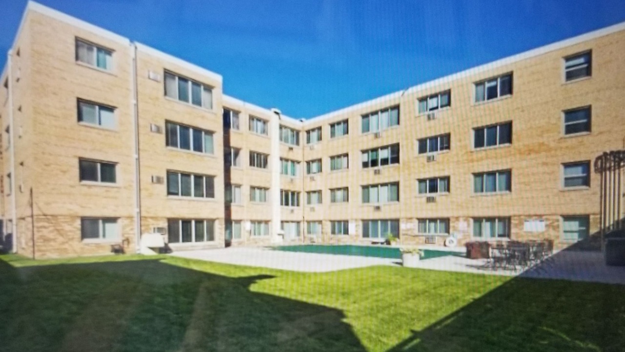 Photo of Outdoor in Linden Hills