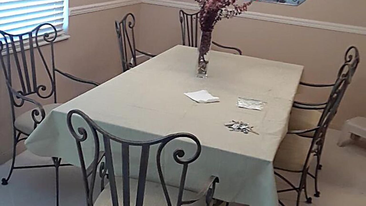 Photo of Livingroom in Century Village