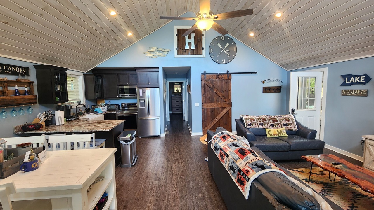Photo of Livingroom in West Eaton