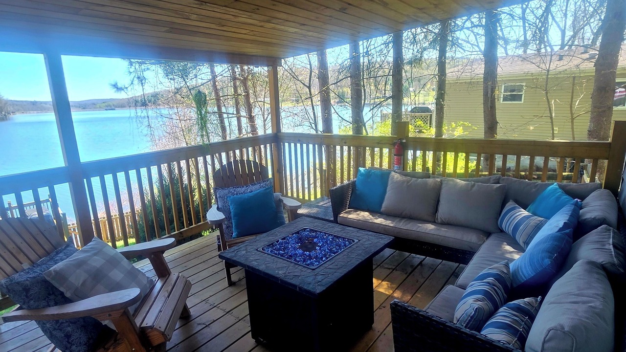 Photo of Livingroom in West Eaton