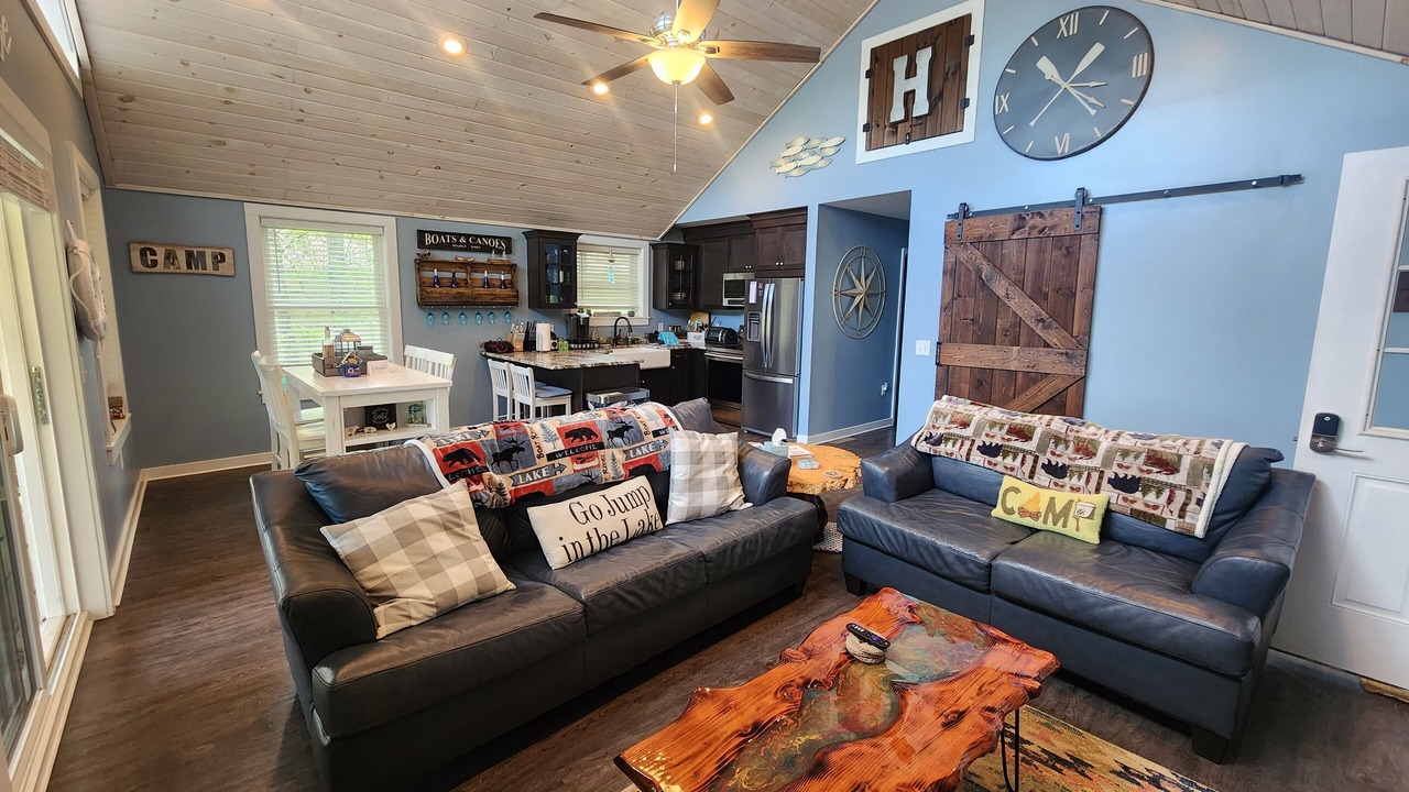 Photo of Livingroom in West Eaton
