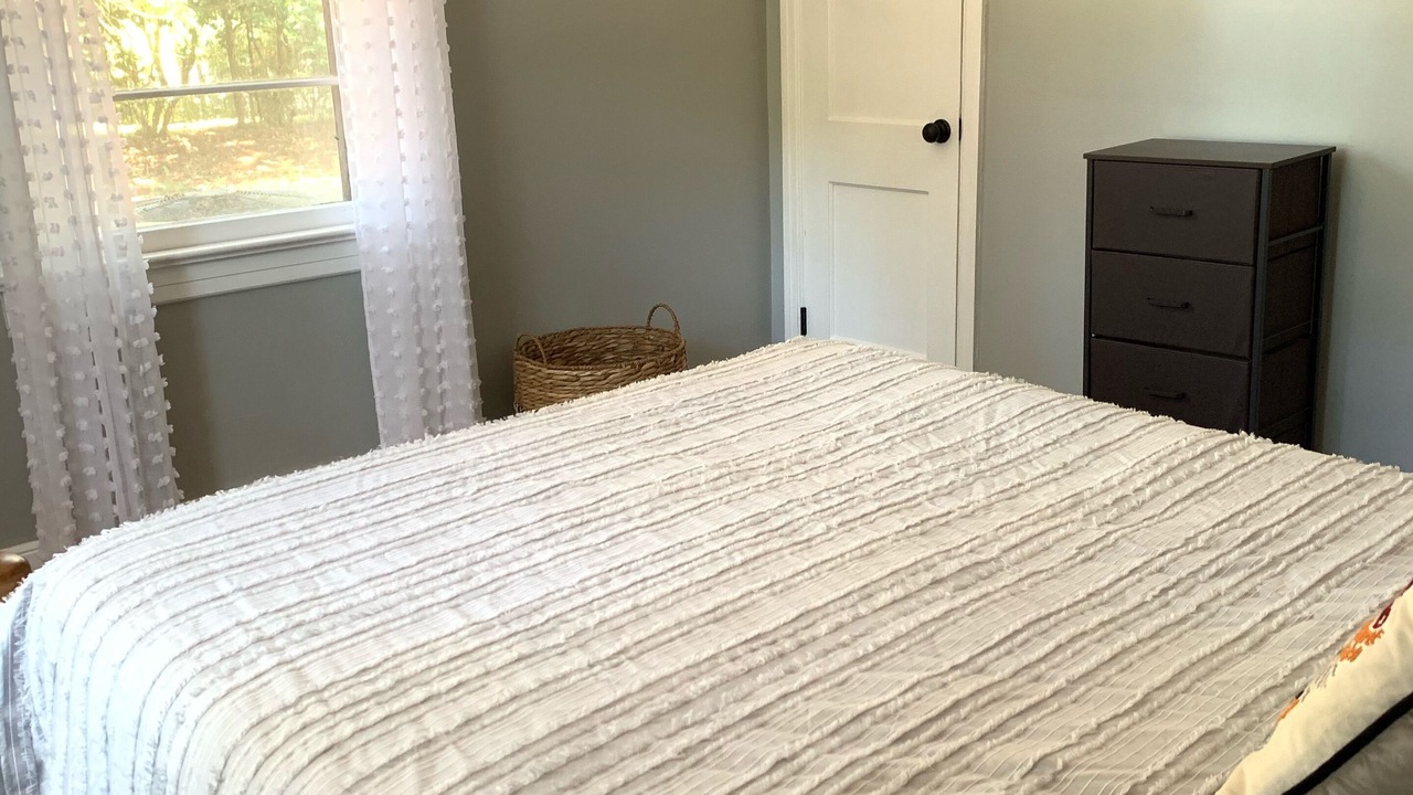 Photo of Bedroom in Forest Acres