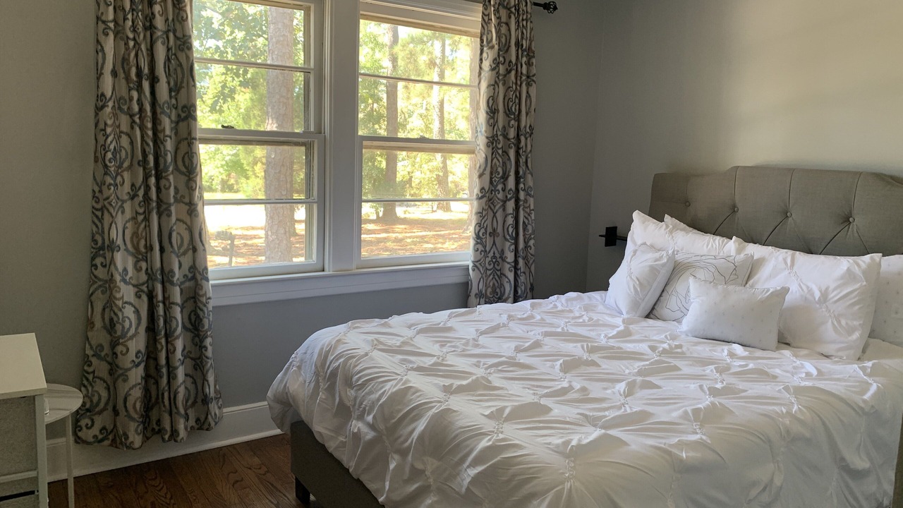 Photo of Bedroom in Forest Acres