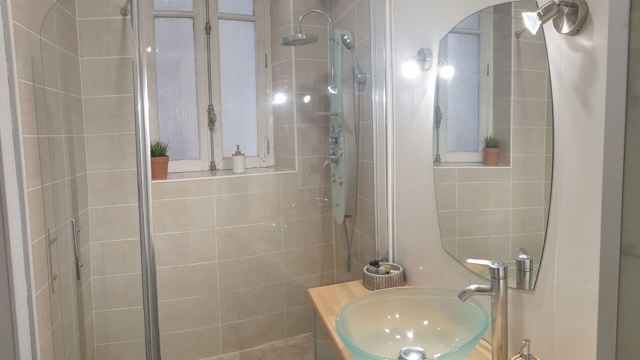Photo of Bathroom in Rodez