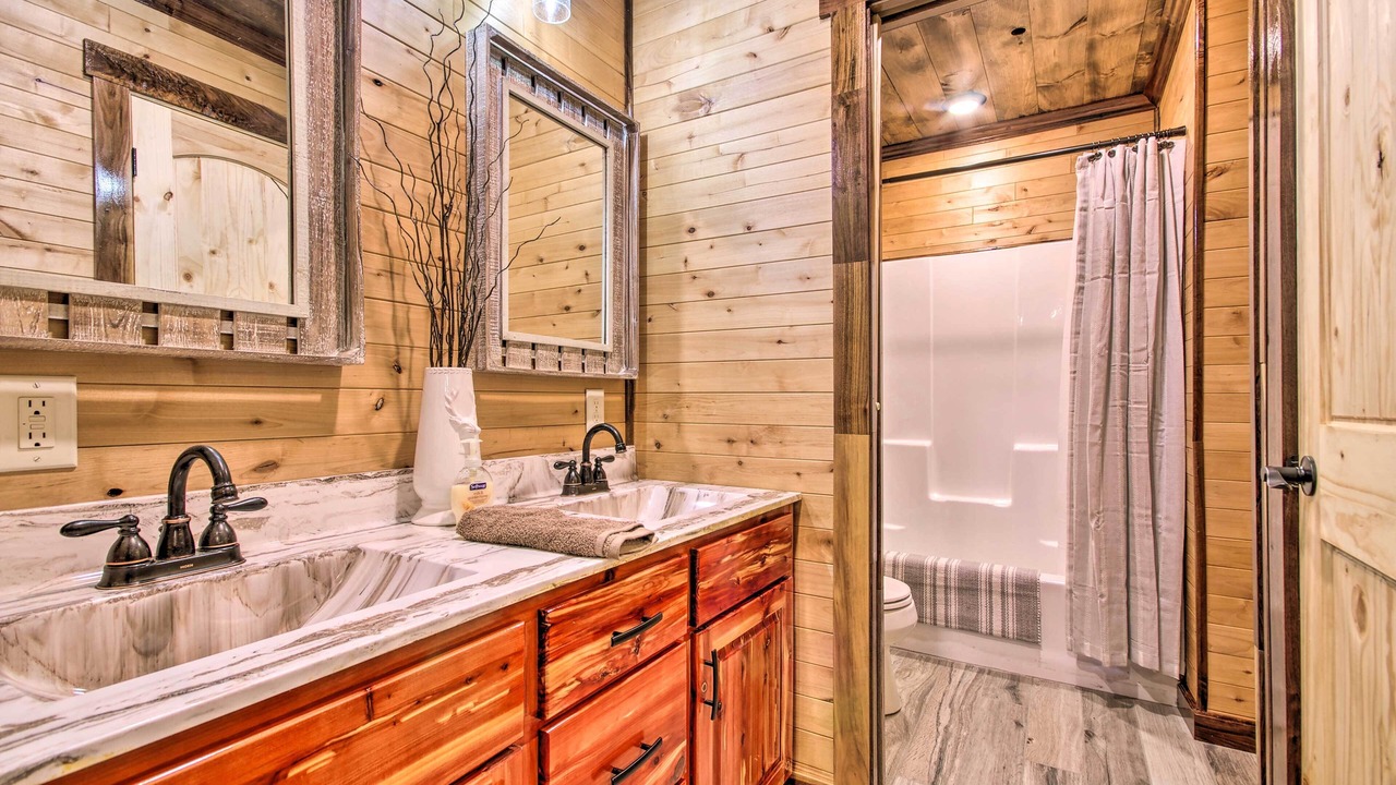 Photo of Bathroom in Elizabeth
