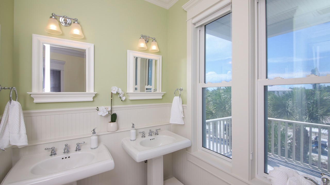 Photo of Bathroom in Palm Island