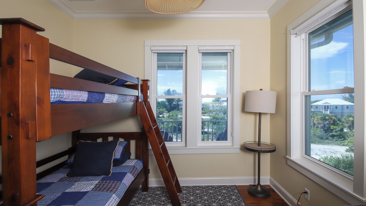 Photo of Bedroom in Palm Island