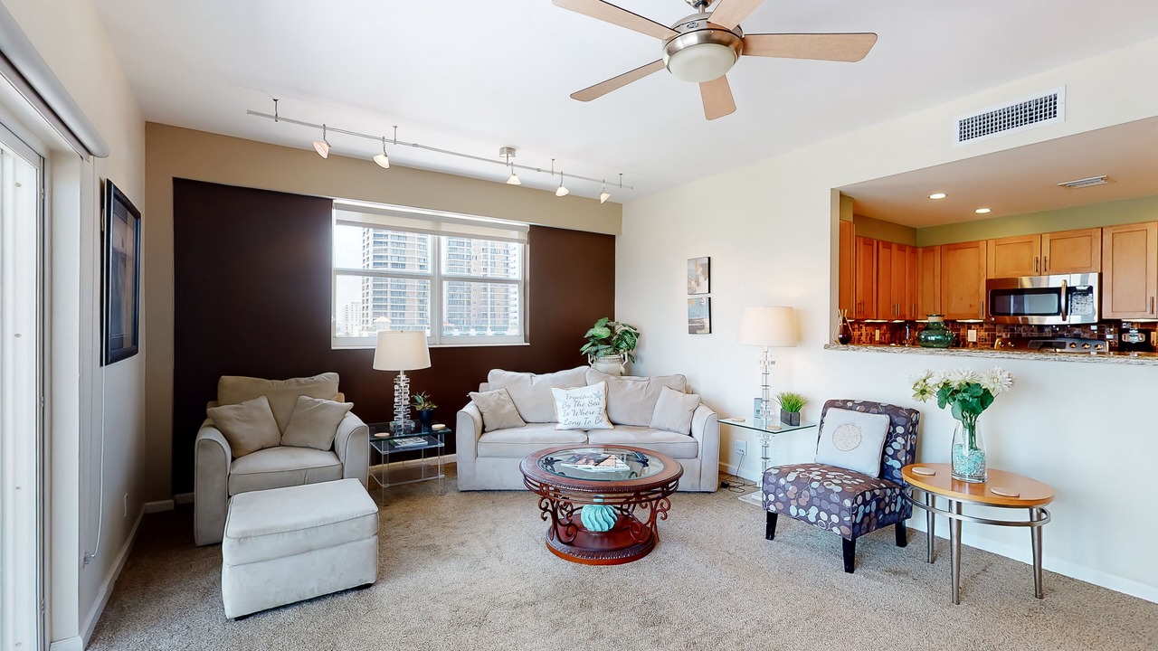 Photo of Livingroom in Central Beach