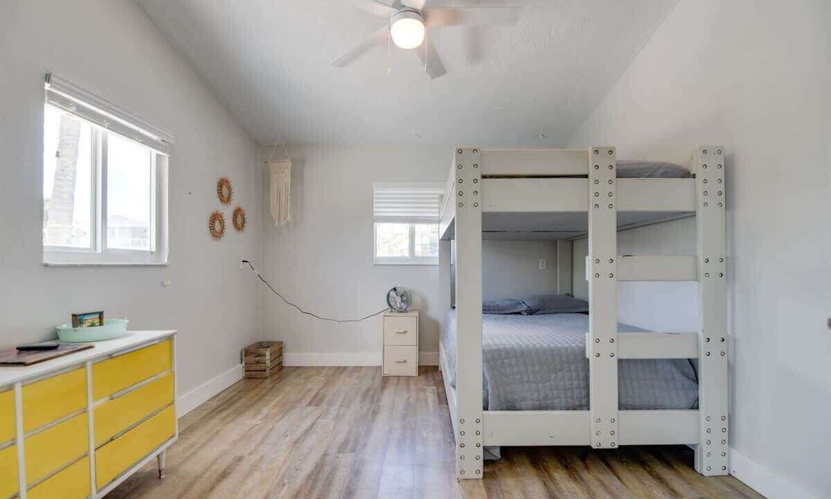 Photo of Bedroom in Big Pine Key