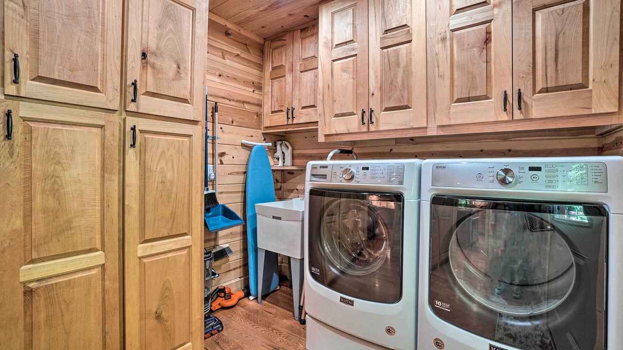 Photo of Bedroom in Hayesville