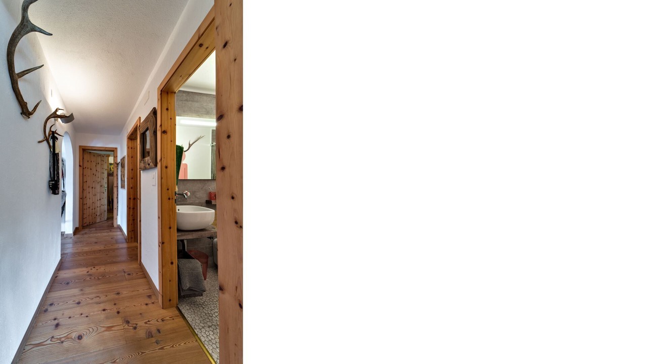 Photo of Bathroom in Zuoz