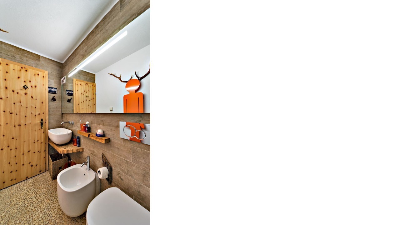 Photo of Bathroom in Zuoz