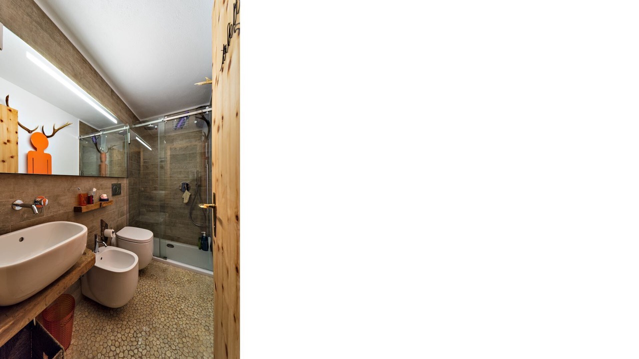 Photo of Bathroom in Zuoz