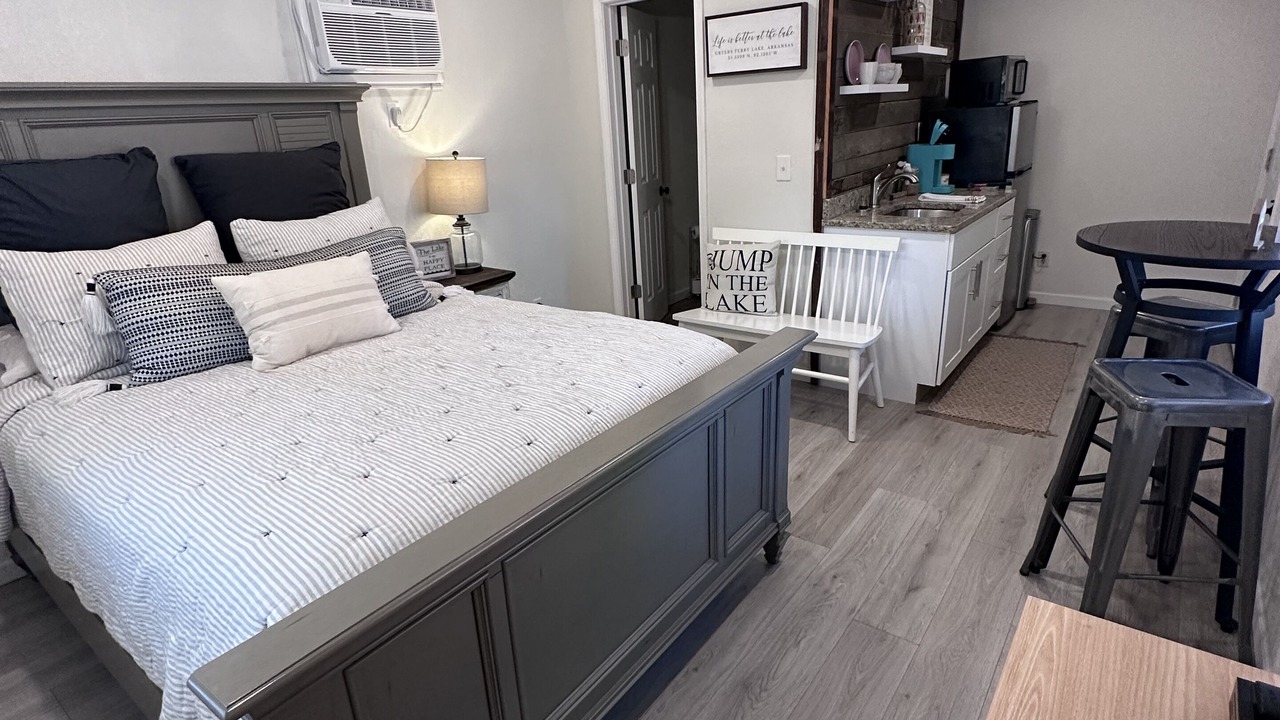 Photo of Bedroom in Higden
