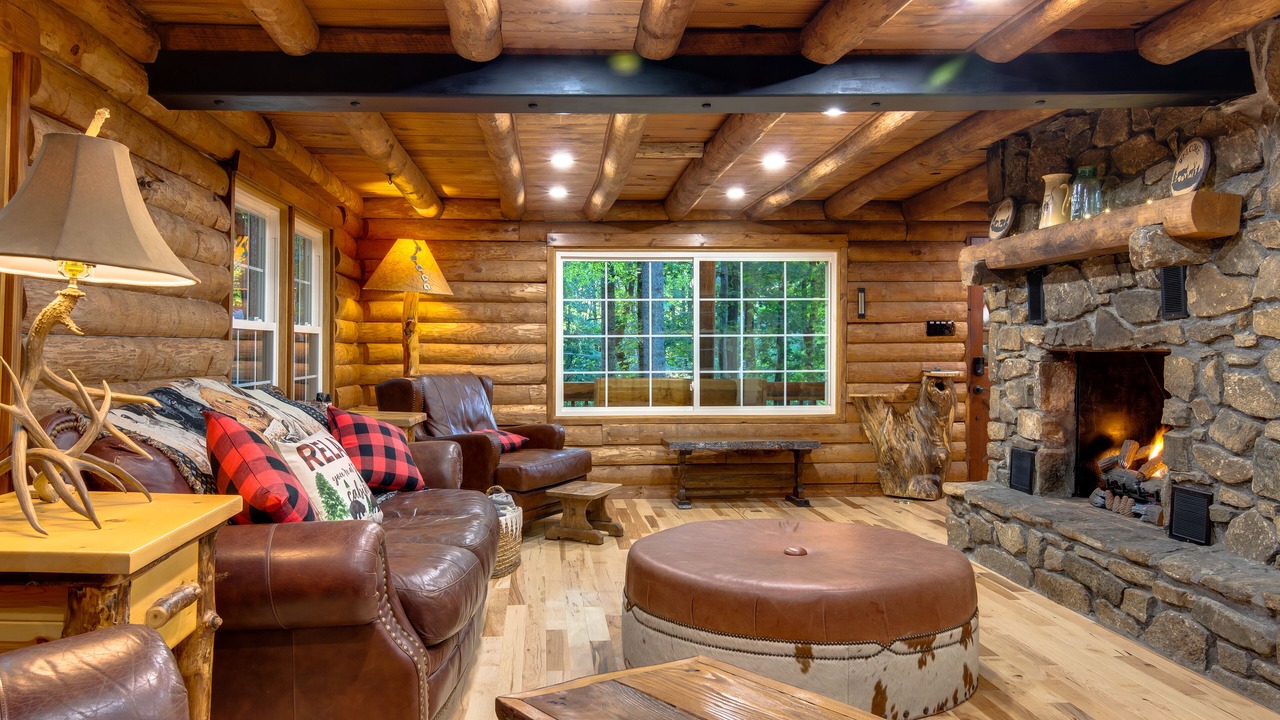 Photo of Livingroom in Maggie Valley