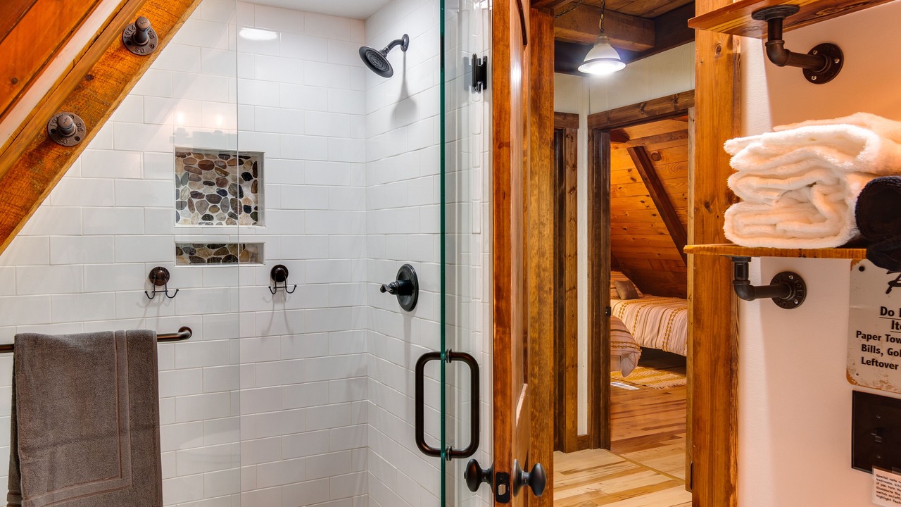 Photo of Bathroom in Maggie Valley