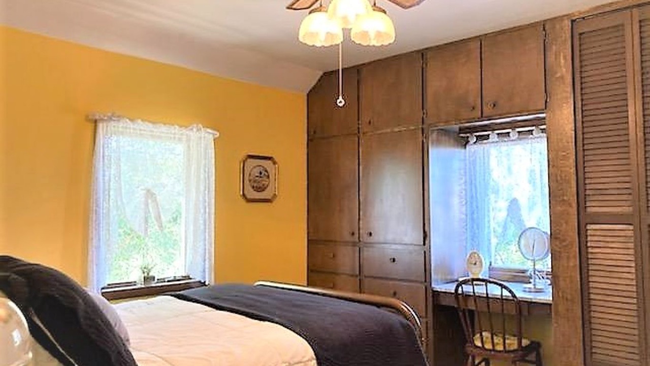 Photo of Bedroom in Fayette County