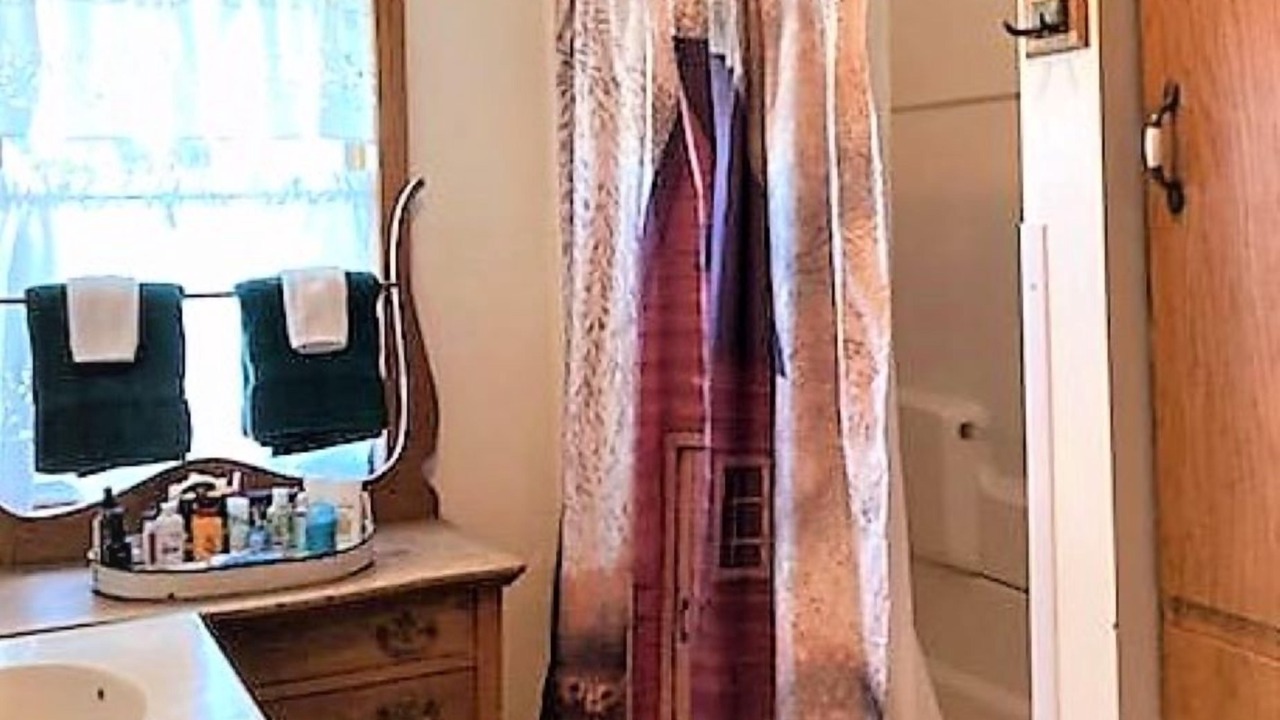 Photo of Bathroom in Fayette County