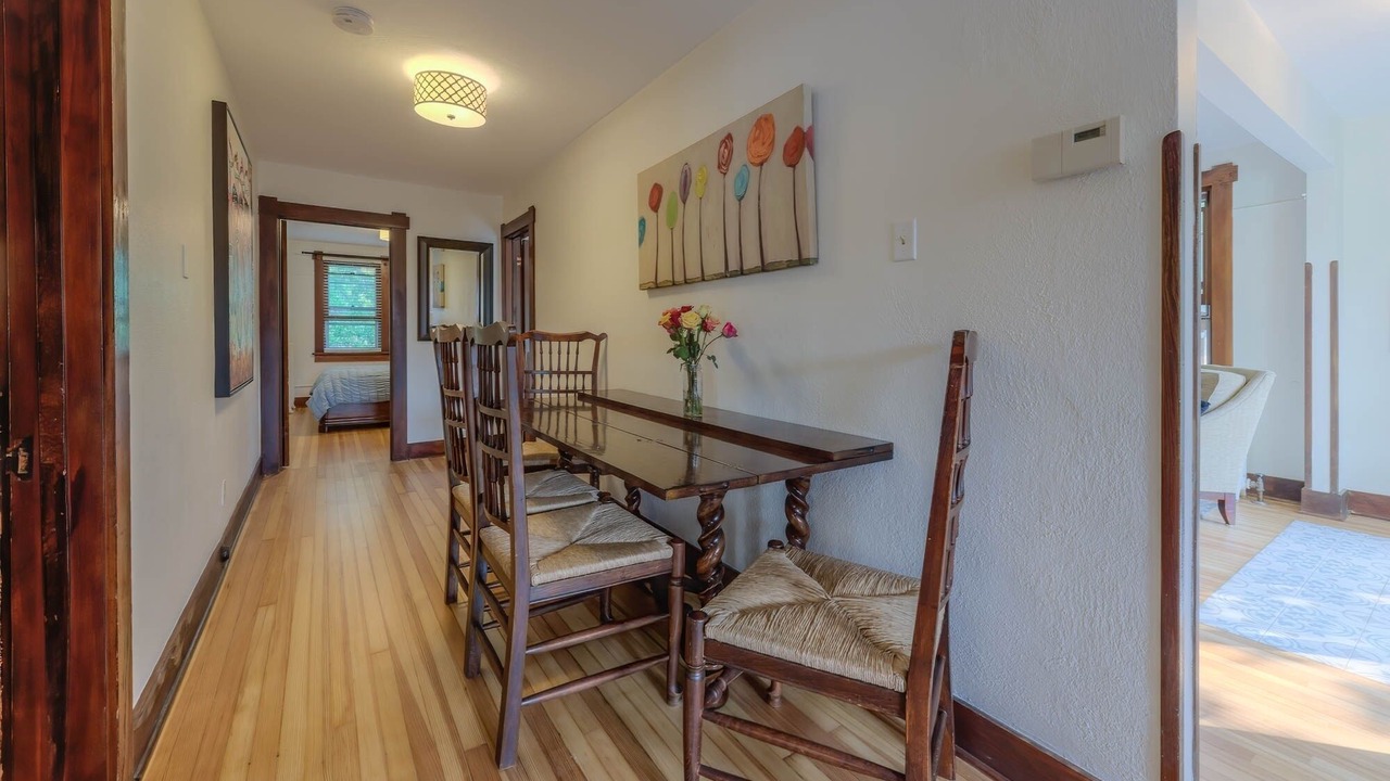 Photo of Bedroom in Downtown
