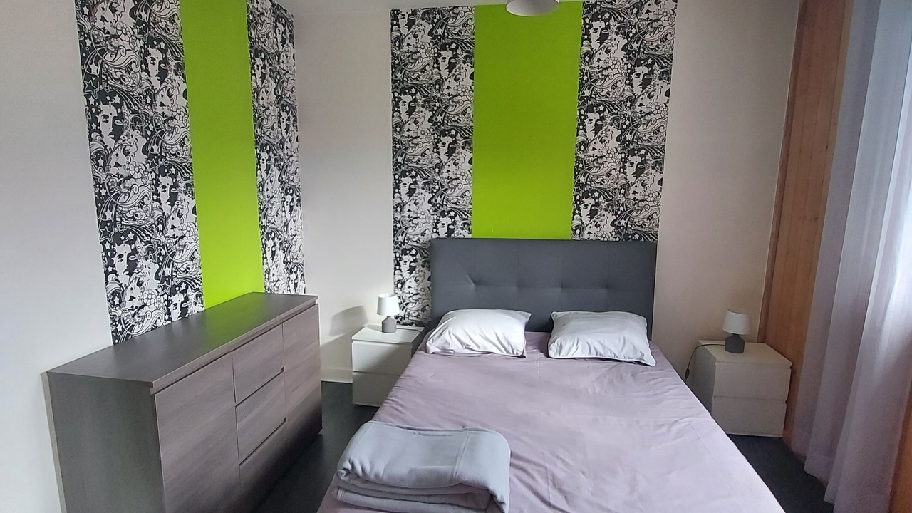 Photo of Bedroom in Sarrancolin