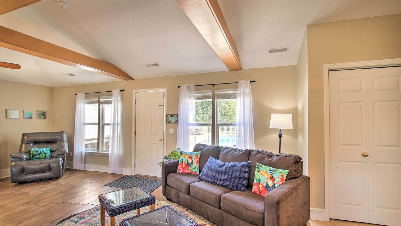 Photo of Livingroom in Ironton