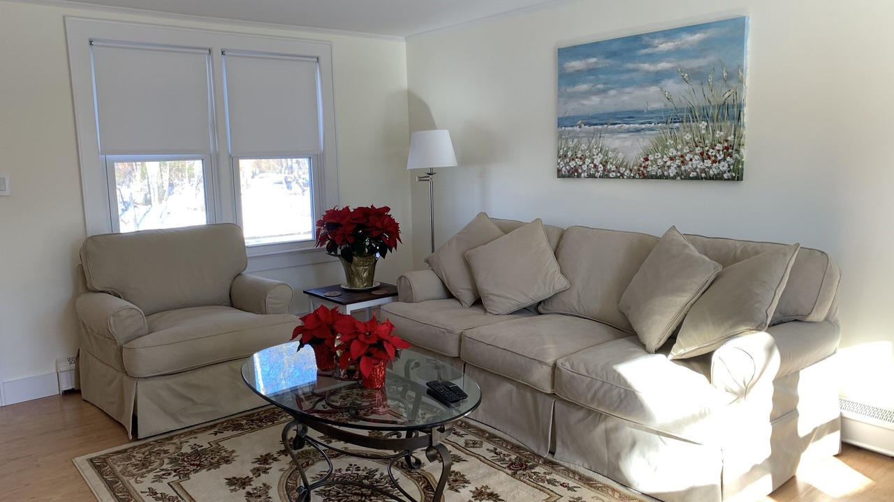 Photo of Livingroom in Riverhead