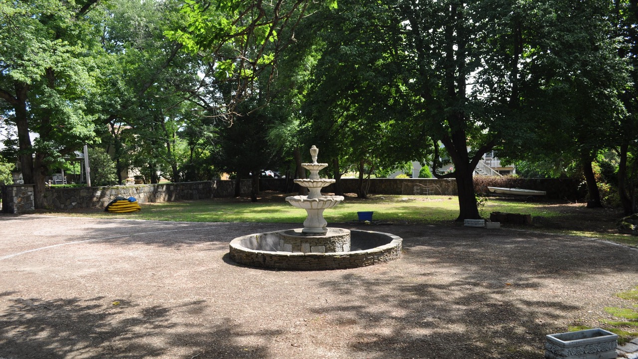 Photo of Outdoor in Warwick