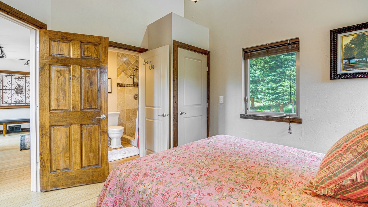 Photo of Bedroom in Quandary Village