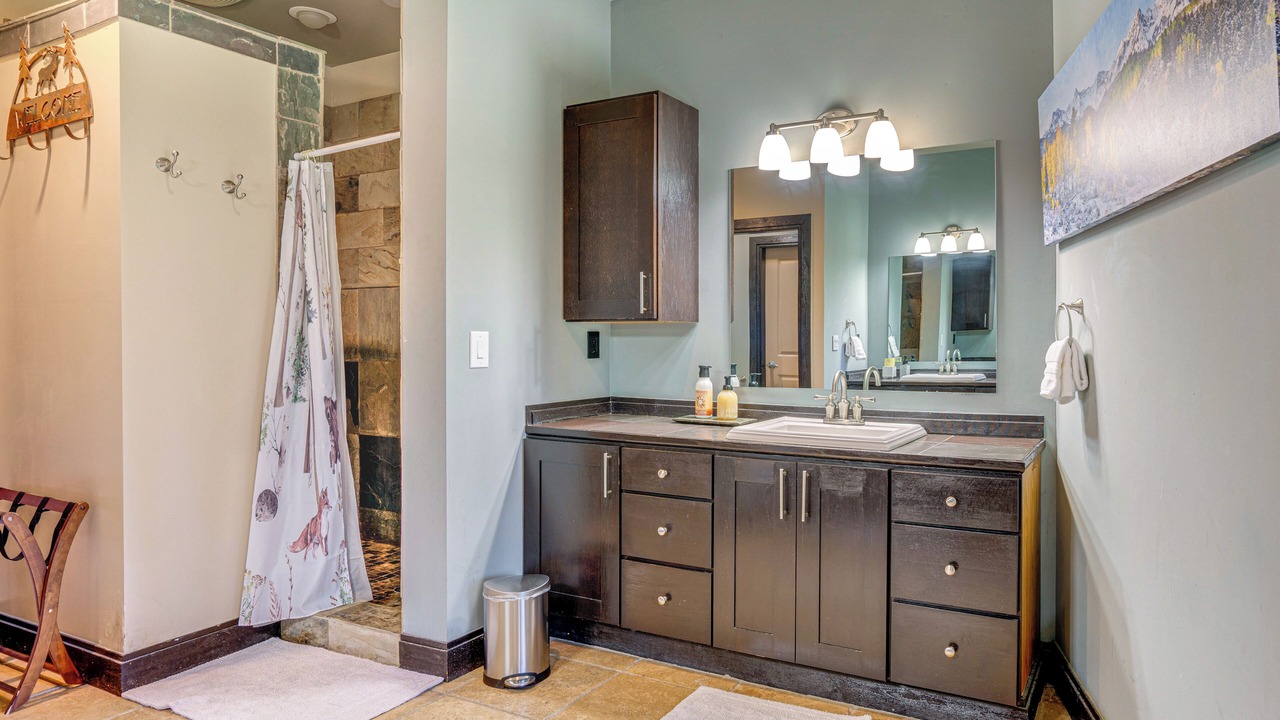 Photo of Bathroom in Quandary Village