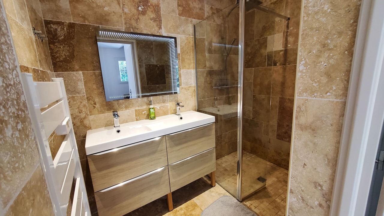 Photo of Bathroom in Le Thoronet