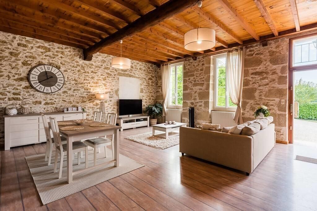 Photo of Livingroom in Saint-Felix-de-Foncaude