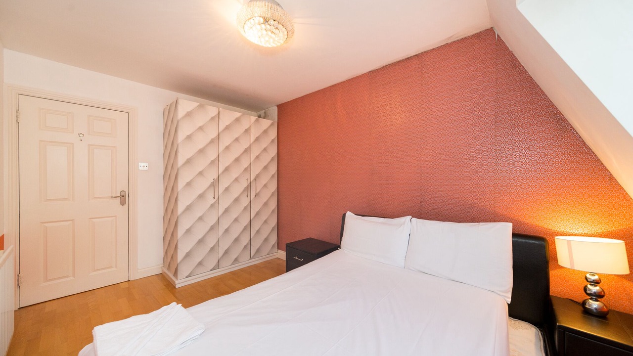 Photo of Others in Kensal Green