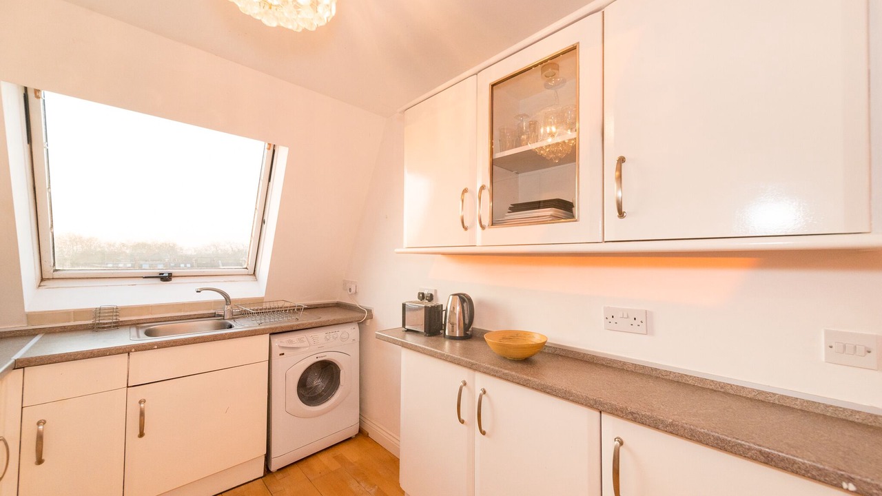 Photo of Others in Kensal Green