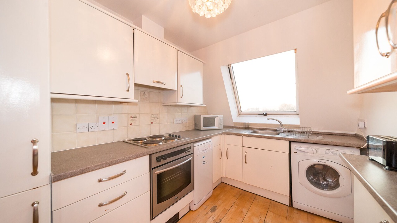 Photo of Others in Kensal Green