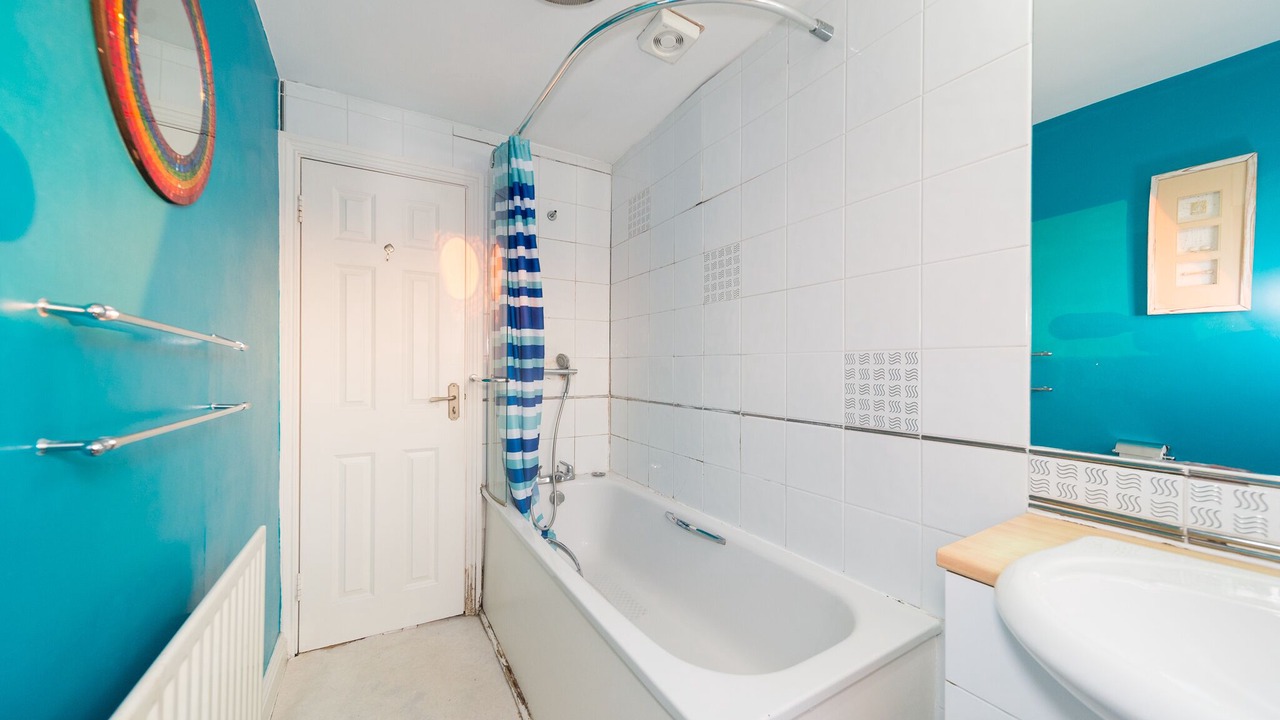 Photo of Others in Kensal Green