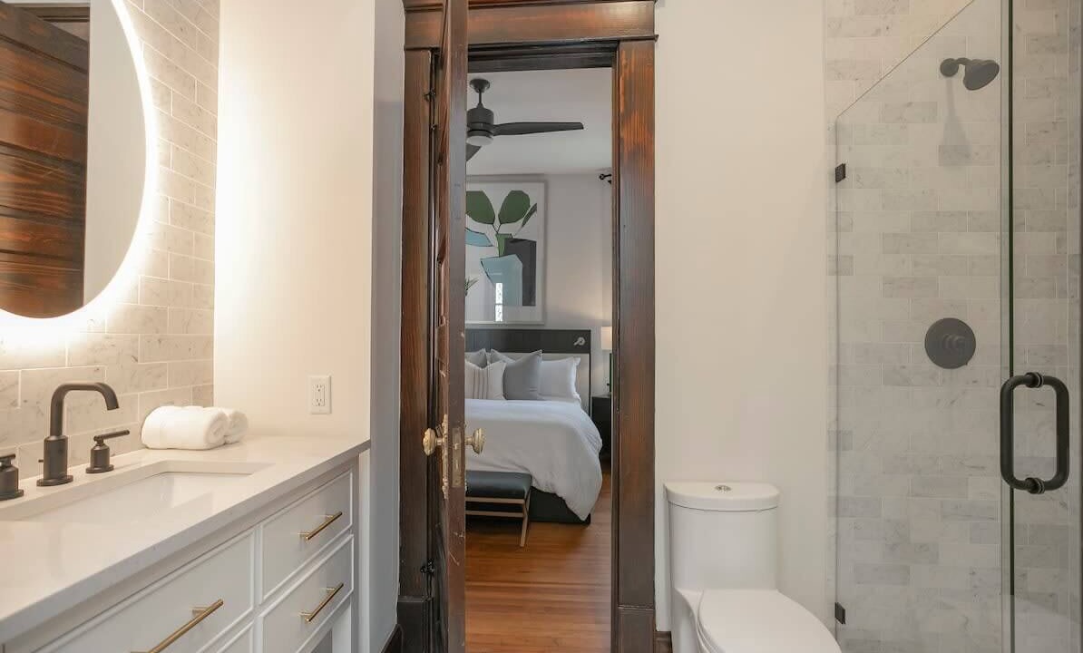 Photo of Bathroom in Hillsboro West End