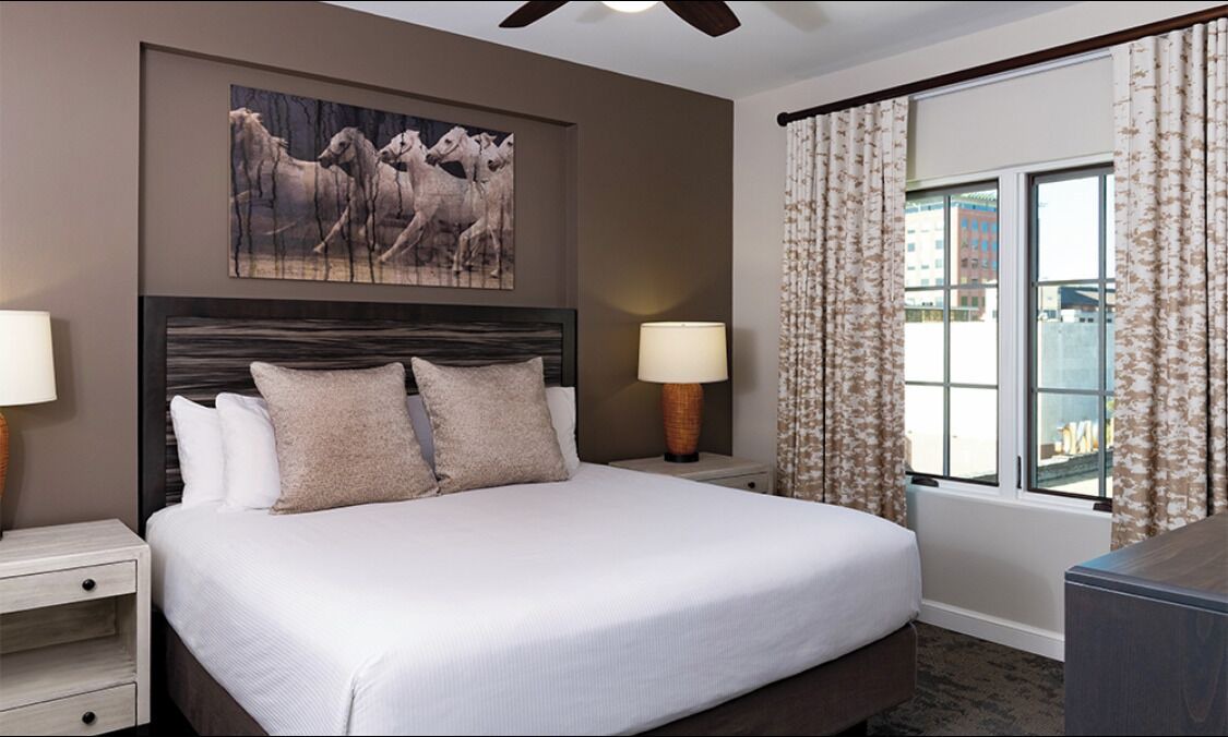 Photo of Bedroom in Main - Military Plaza
