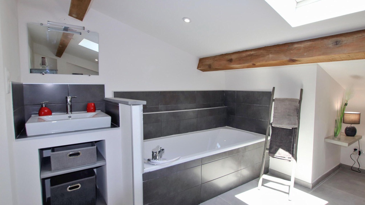 Photo of Bathroom in Salon-de-Provence