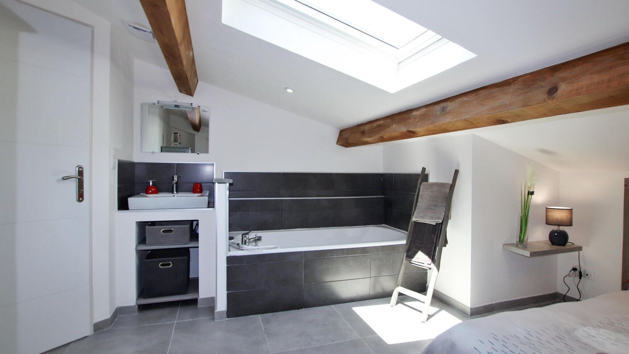 Photo of Bathroom in Salon-de-Provence