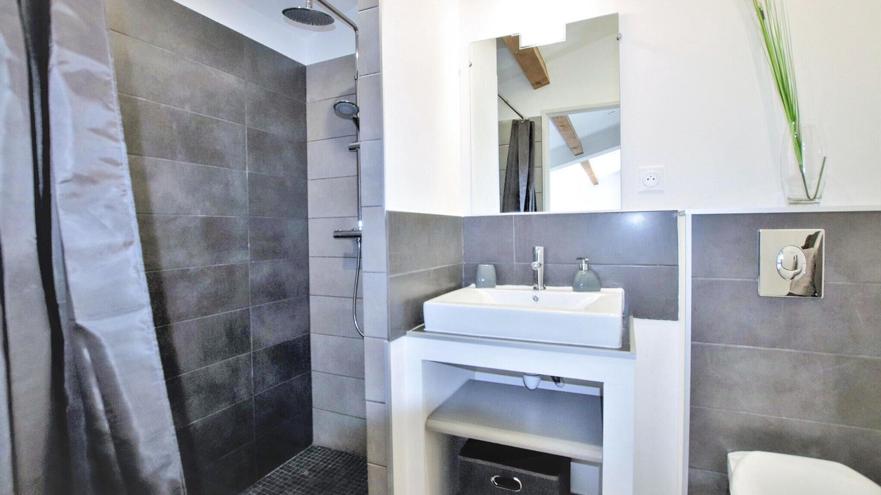 Photo of Bathroom in Salon-de-Provence