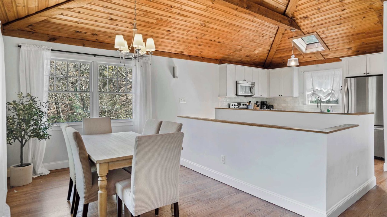 Photo of Others in Baiting Hollow