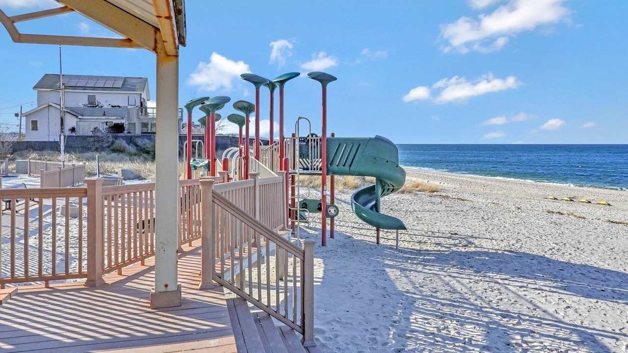 Photo of Others in Baiting Hollow