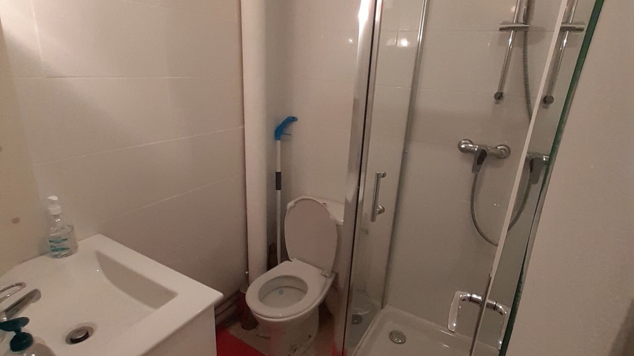 Photo of Bathroom in Clamart