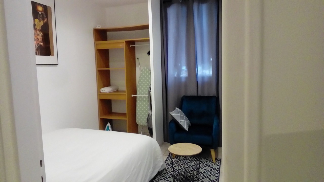 Photo of Bedroom in Clamart