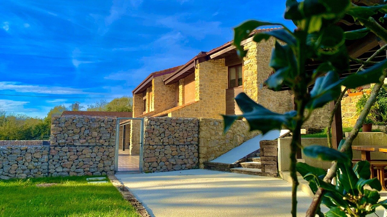 Photo of Outdoor in Noriega
