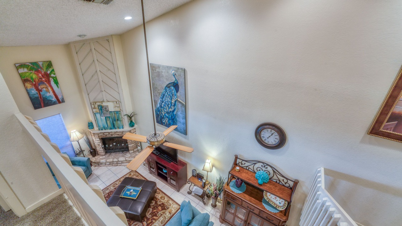 Photo of Livingroom in Horseshoe Bay