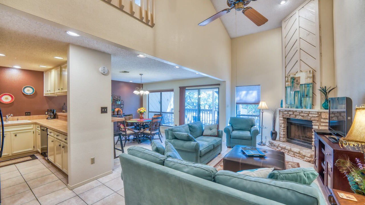 Photo of Livingroom in Horseshoe Bay