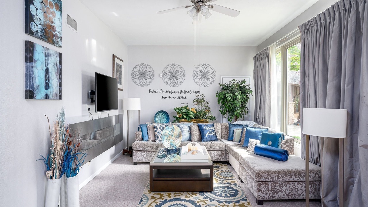Photo of Livingroom in East Moline
